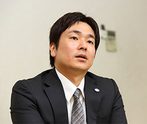 黒川貴浩